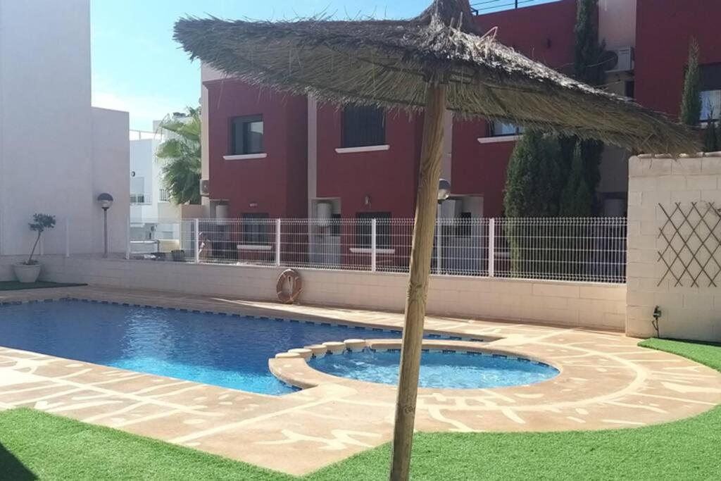 Modern Townhouse In Torrevieja, Costa Blanca Lägenhet Exteriör bild