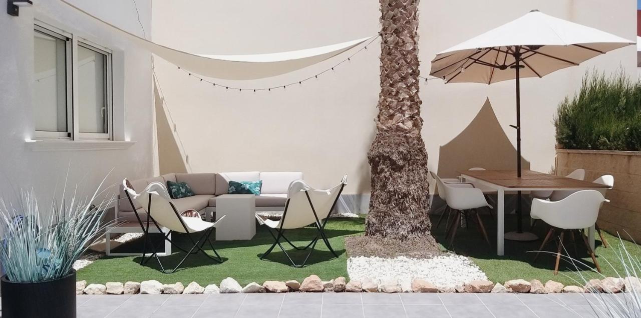 Modern Townhouse In Torrevieja, Costa Blanca Lägenhet Exteriör bild